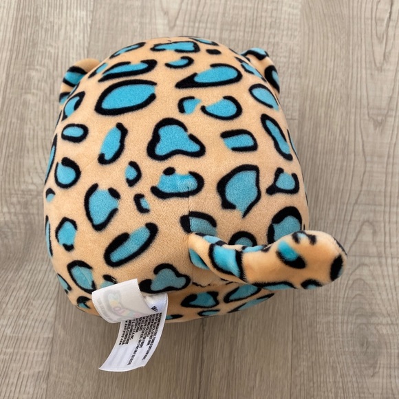 Squishmallow Liv 8 - Picture 2 of 2